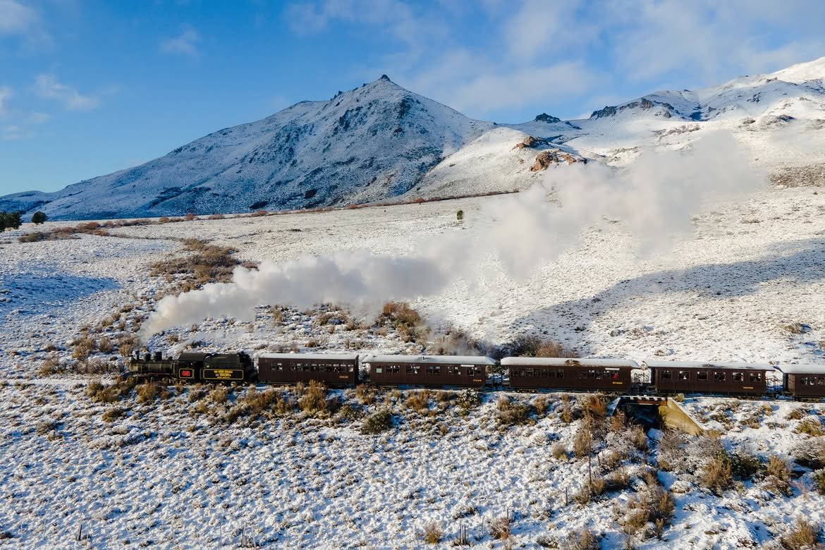 La Trochita, una experiencia única en la Patagonia 🚂Vagones de madera originales, sonidos y aro